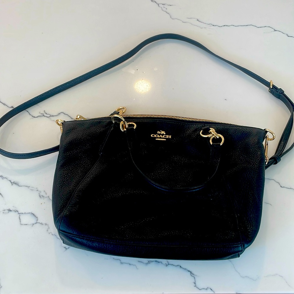 Coach Kelsey Pebbled black leather women’s Crossbody bag.